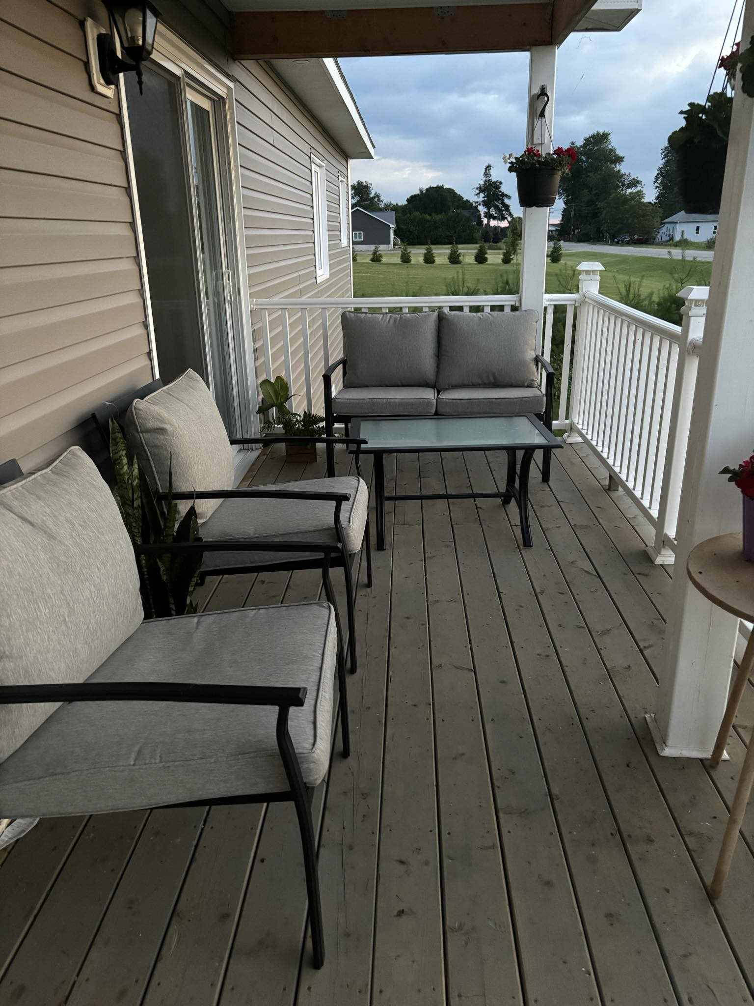 outdoor seating area sunnybrook cottage clachan