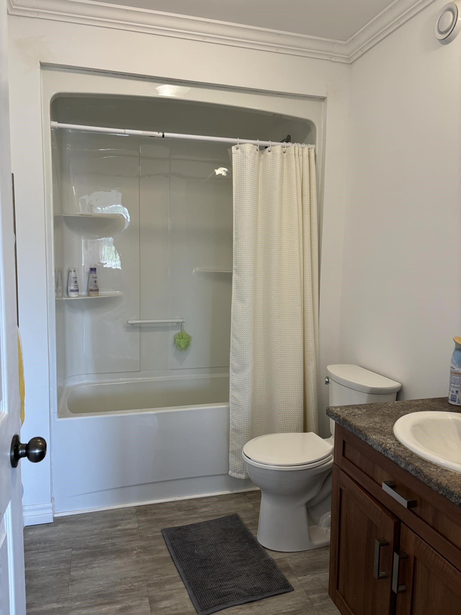 sunnybrook cottage bathroom